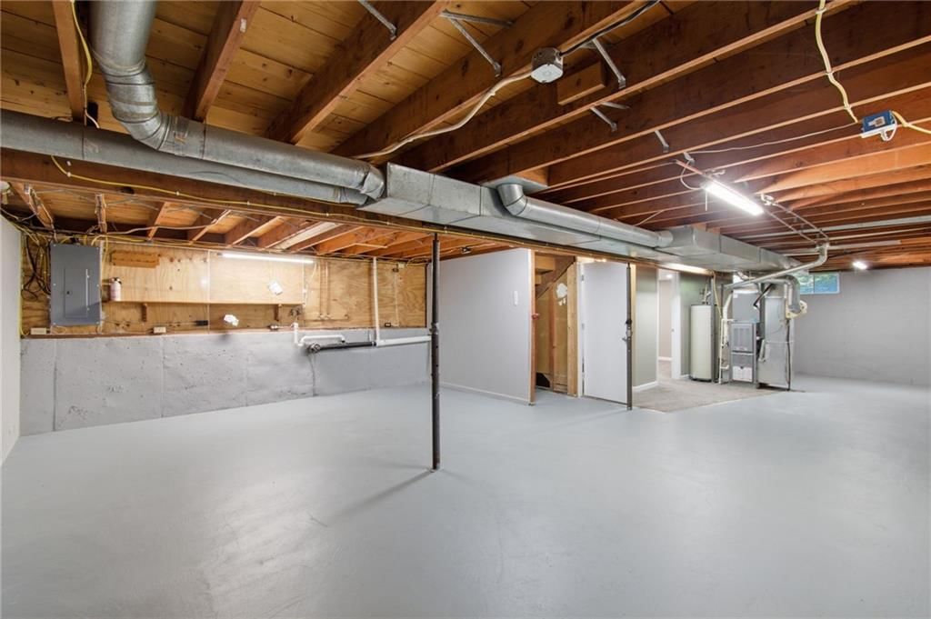 113 W 10th Street — photo 24
