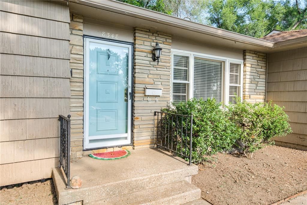 8348 Locust Street — photo 3