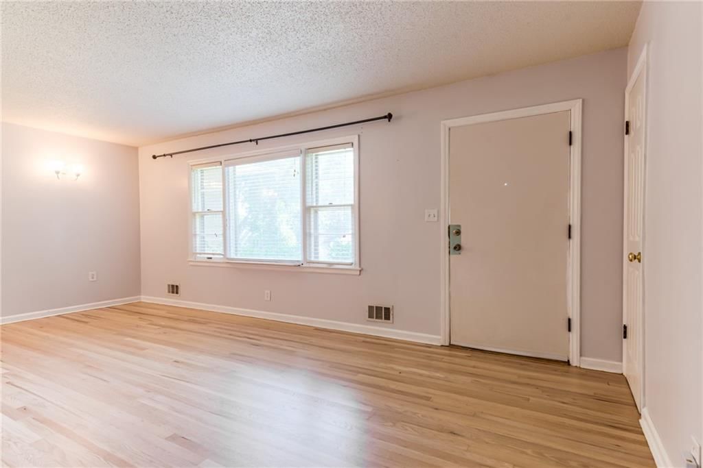 8348 Locust Street — photo 7