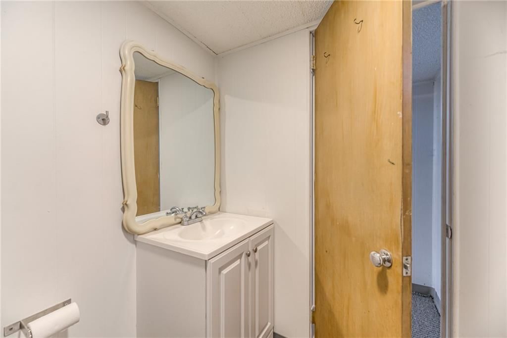 8348 Locust Street — photo 28