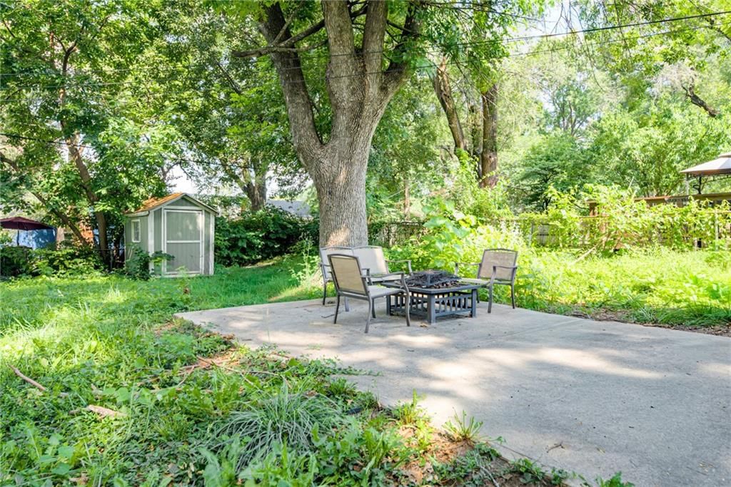 8348 Locust Street — photo 31