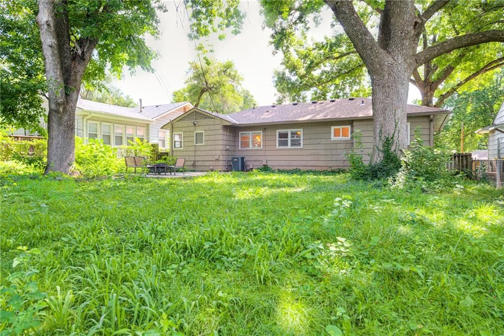 8348 Locust Street — photo 34