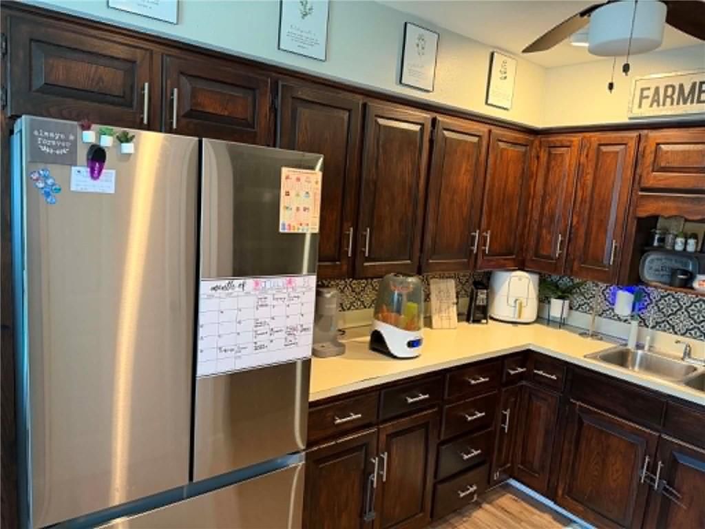 1201 E Sycamore Street — photo 5