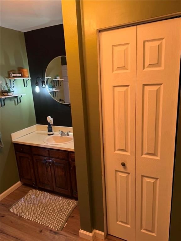 1201 E Sycamore Street — photo 10