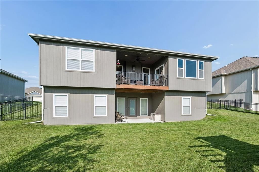 2211 Foxtail Drive — photo 33