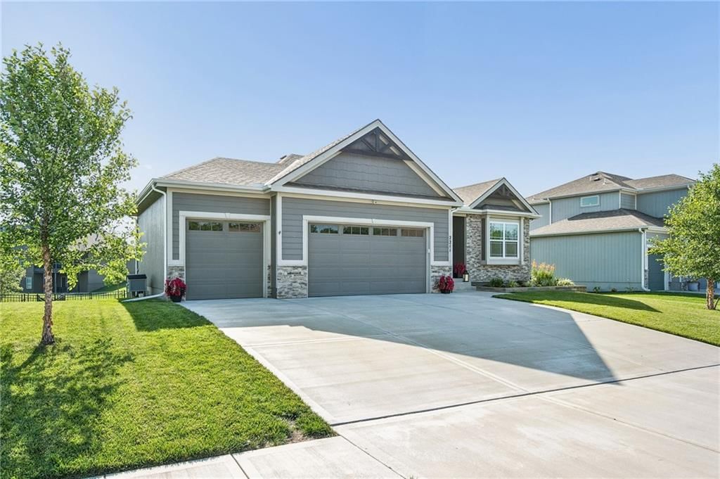 2211 Foxtail Drive — photo 35