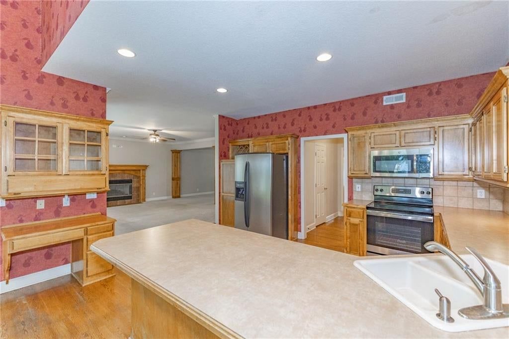 14320 Stearns Street — photo 16