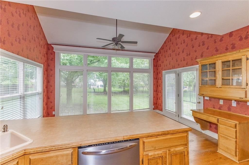 14320 Stearns Street — photo 18