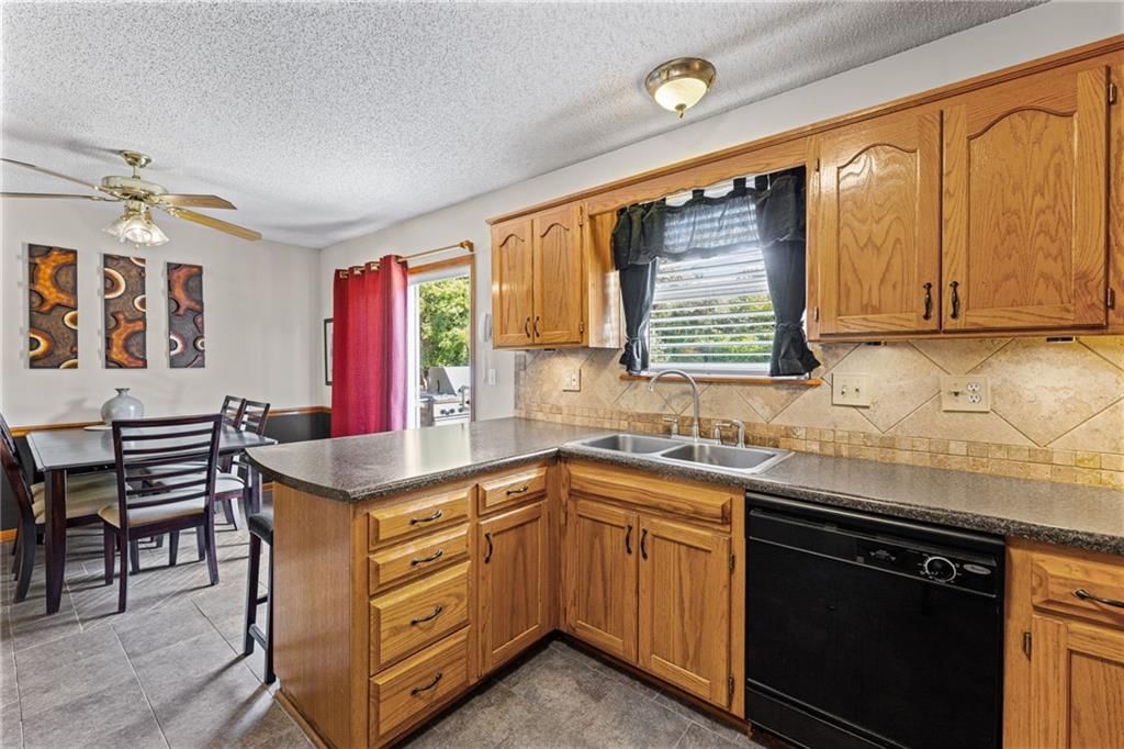 1109 NW Creekside Court — photo 10