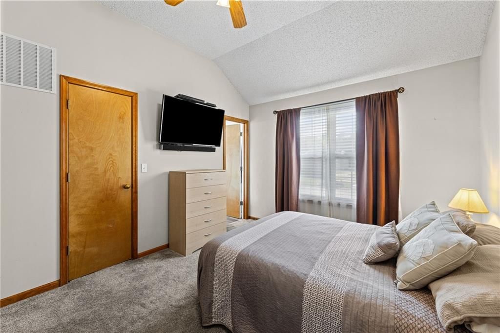 1109 NW Creekside Court — photo 13