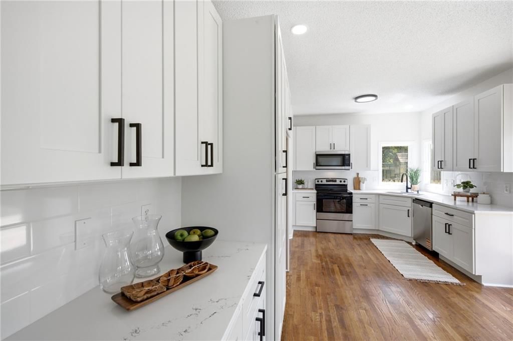 14866 S Summit Street — photo 16