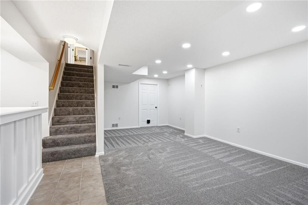 14866 S Summit Street — photo 32