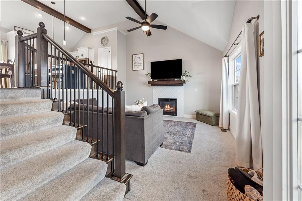 638 SE Colonial Drive — photo 9