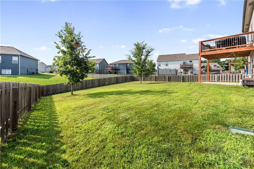 638 SE Colonial Drive — photo 23