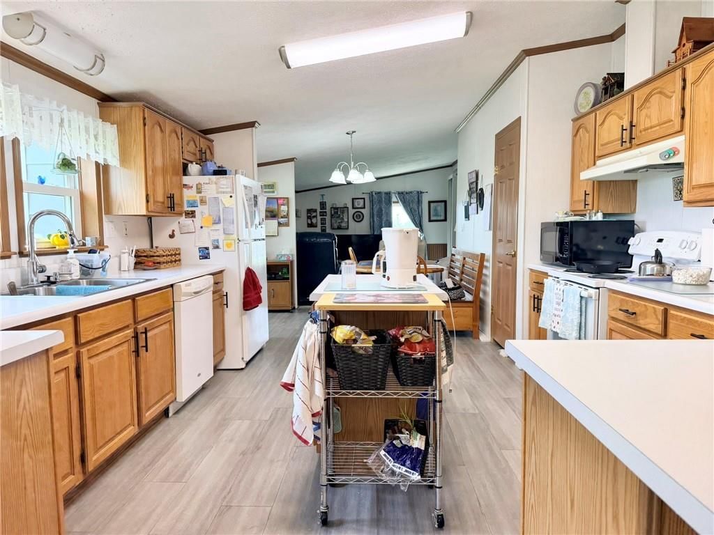 490 NE 18th Avenue — photo 33