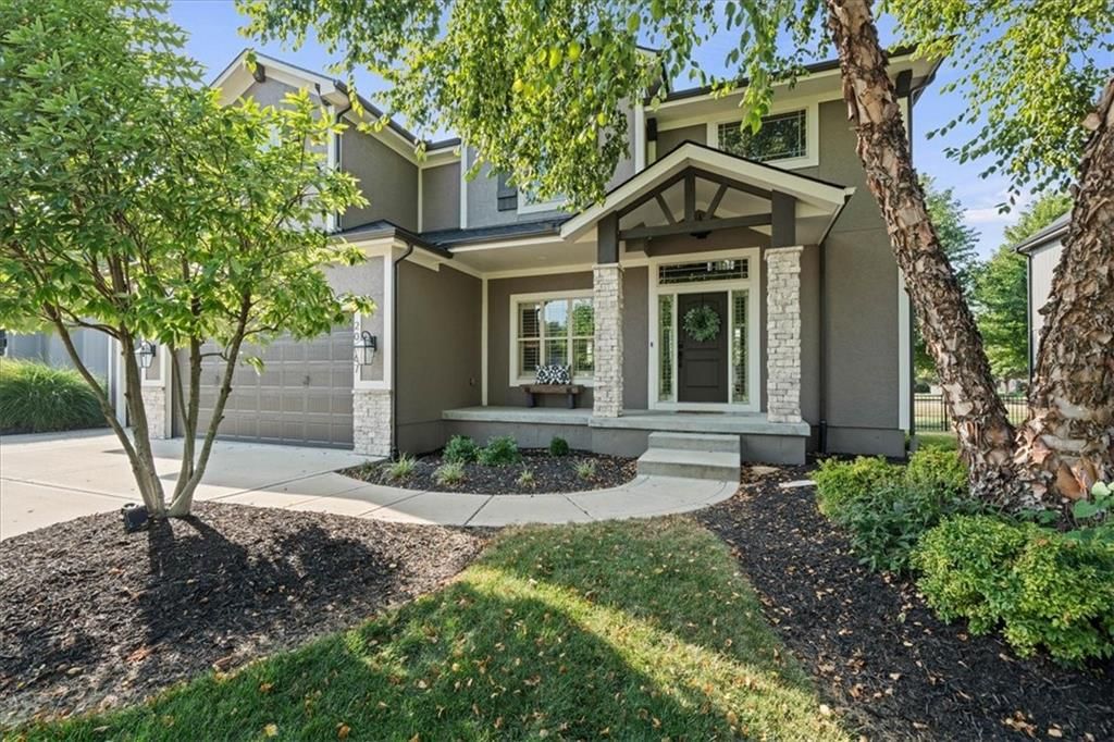 20867 W 108th Street, Olathe, KS