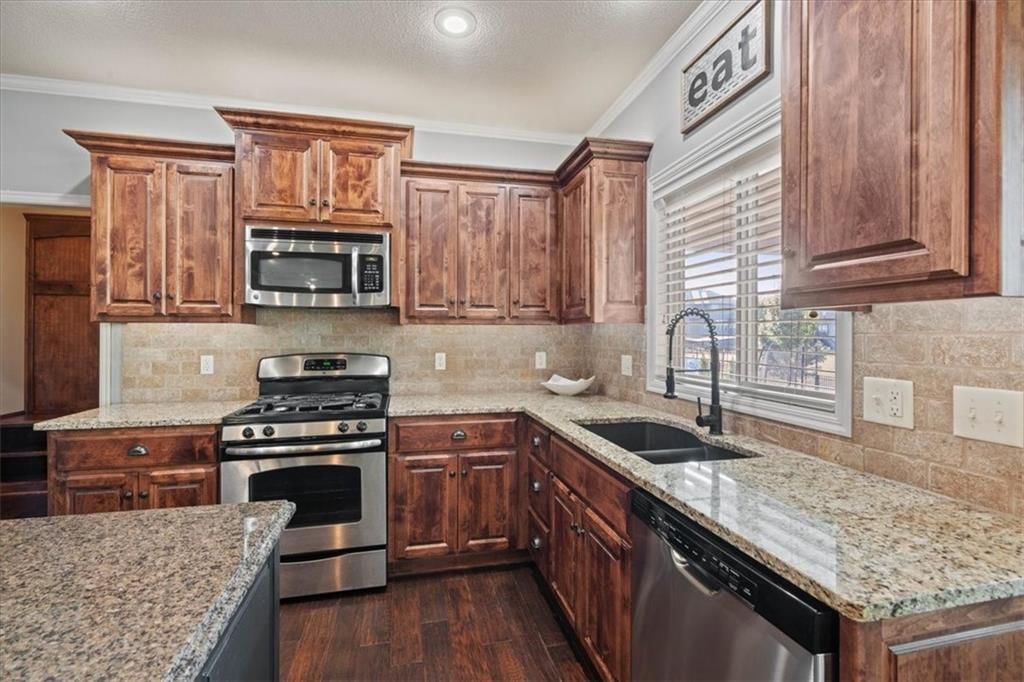 Photo 10 of 33 - 20867 W 108th Street, Olathe, KS 66061