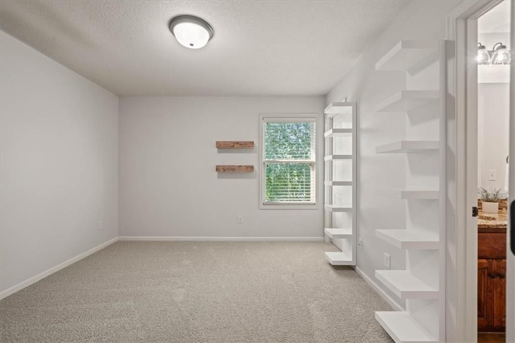 Photo 23 of 33 - 20867 W 108th Street, Olathe, KS 66061