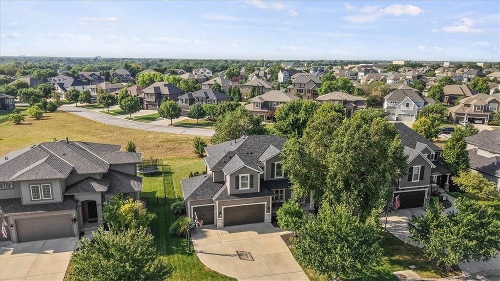 Photo 31 of 33 - 20867 W 108th Street, Olathe, KS 66061
