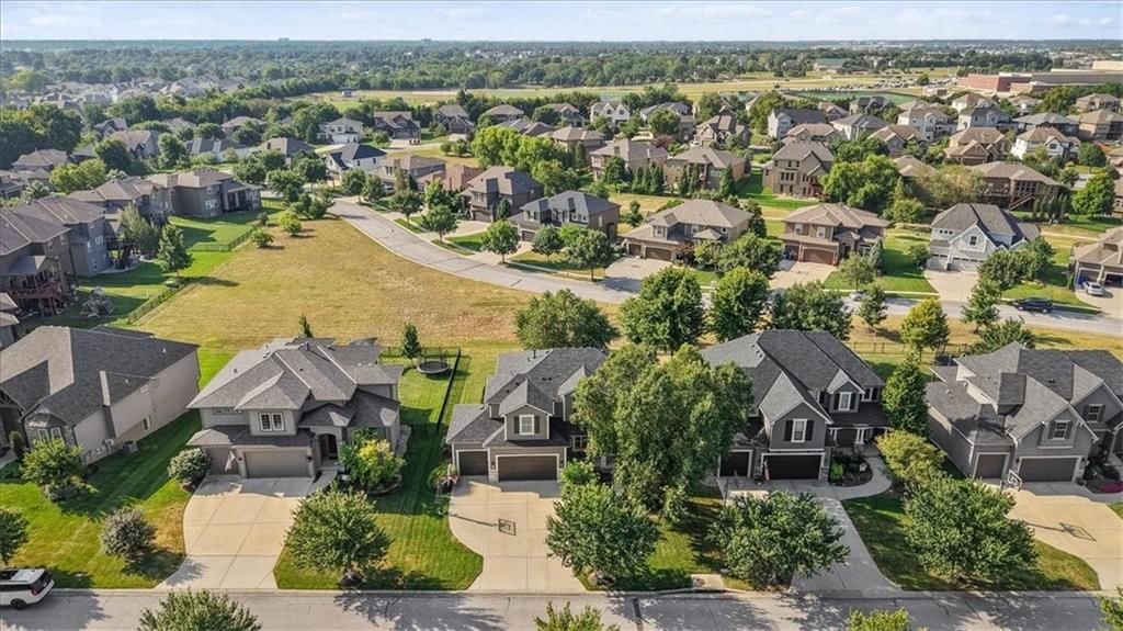 Photo 32 of 33 - 20867 W 108th Street, Olathe, KS 66061