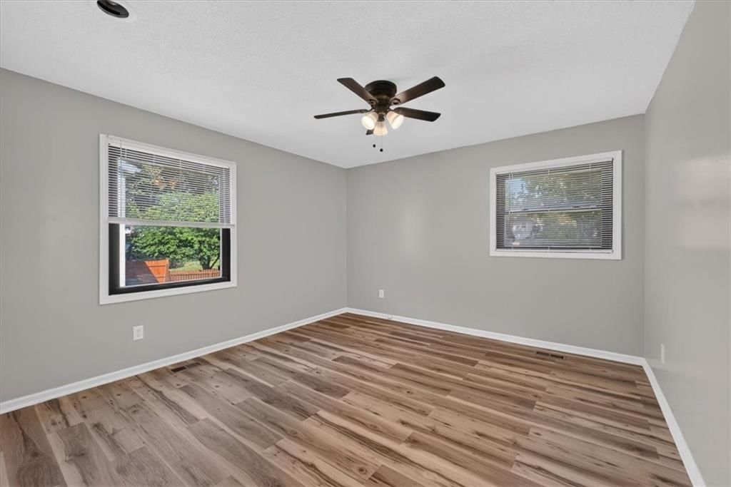 11202-11204 W 71st Terrace — photo 6