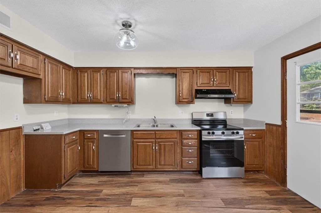 11202-11204 W 71st Terrace — photo 13