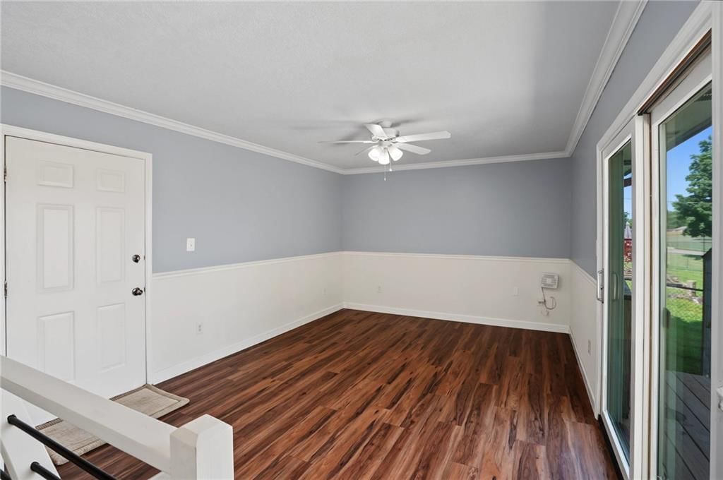 707 E 3rd Street — photo 8