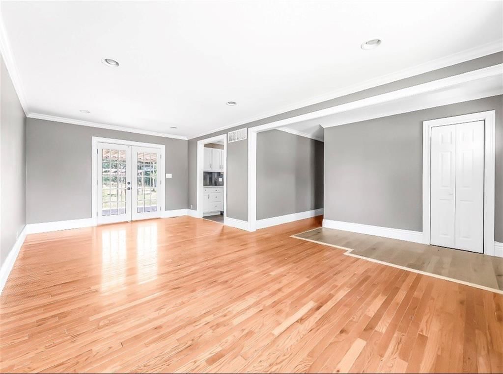 Photo 7 of 19 - 3431 N 70TH Terrace, Kansas City, KS 66109