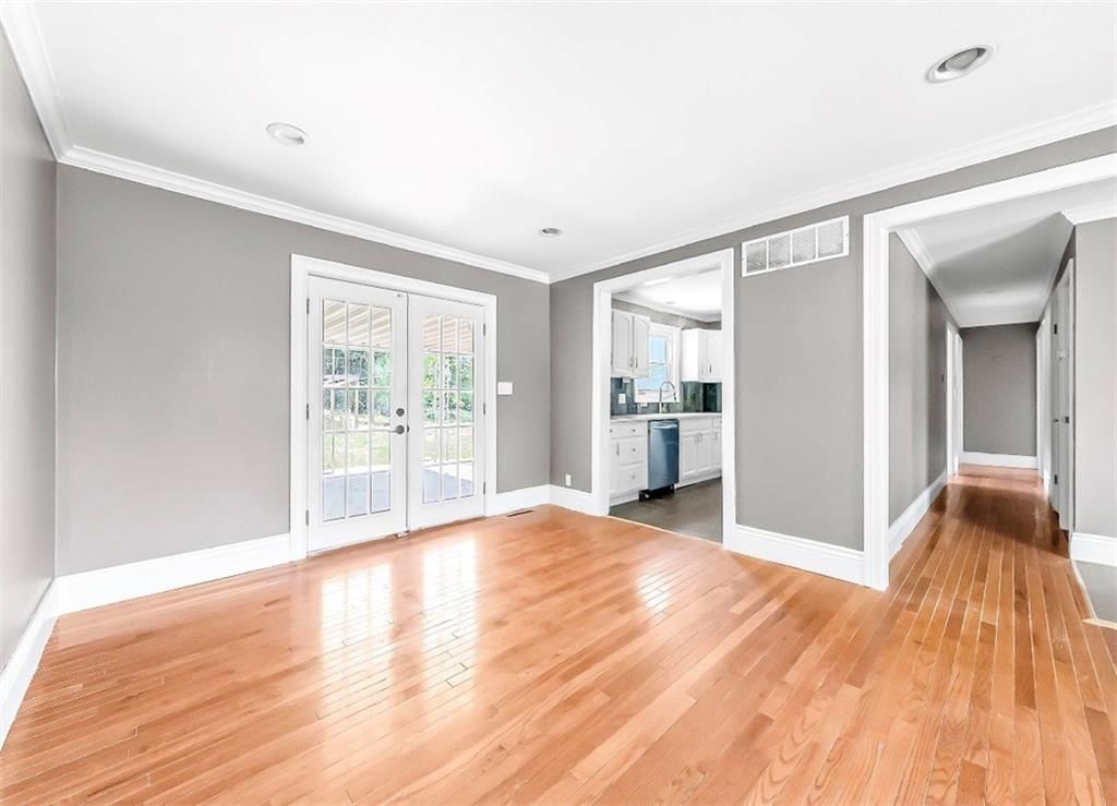 Photo 8 of 19 - 3431 N 70TH Terrace, Kansas City, KS 66109
