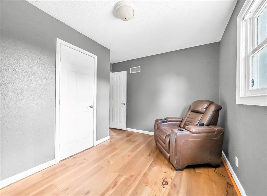 Photo 15 of 19 - 3431 N 70TH Terrace, Kansas City, KS 66109