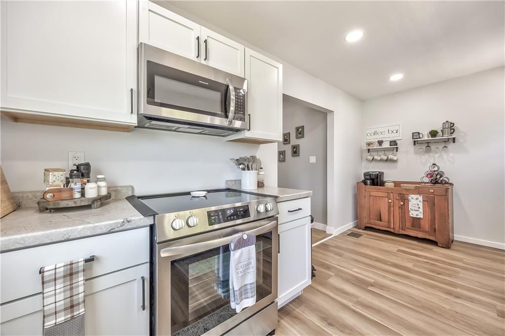 512 E Lexington Street — photo 7