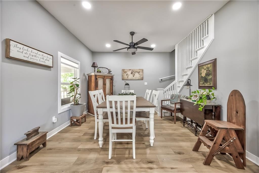 512 E Lexington Street — photo 10
