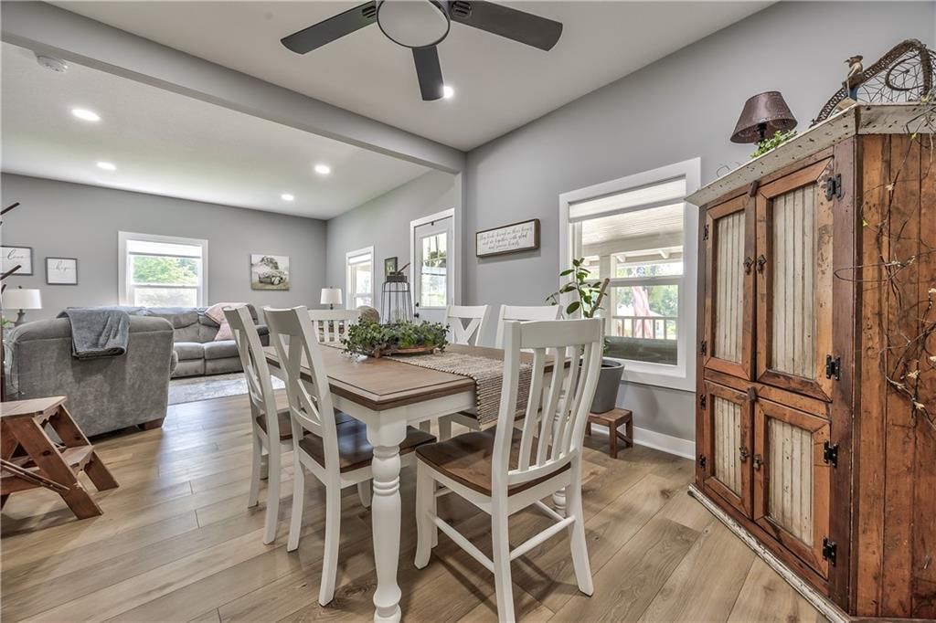 512 E Lexington Street — photo 12