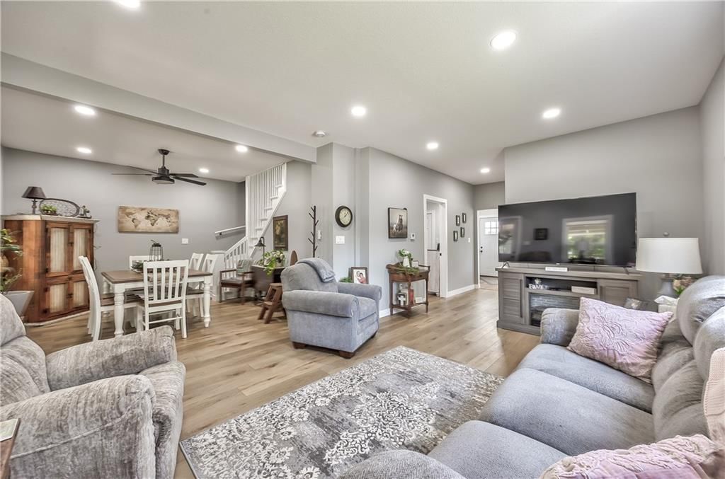 512 E Lexington Street — photo 15