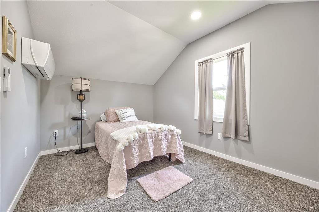 512 E Lexington Street — photo 26