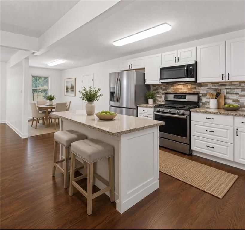 612 S Sherman Avenue — photo 3