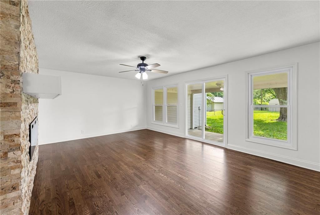 612 S Sherman Avenue — photo 10