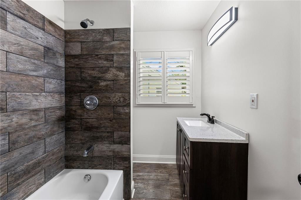 612 S Sherman Avenue — photo 24
