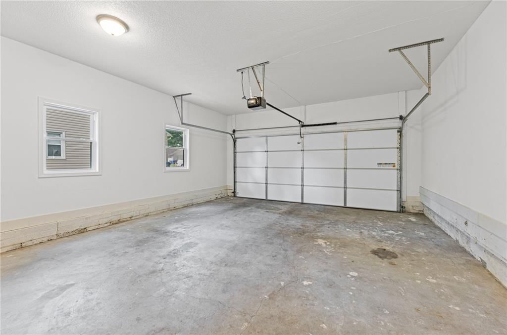612 S Sherman Avenue — photo 28
