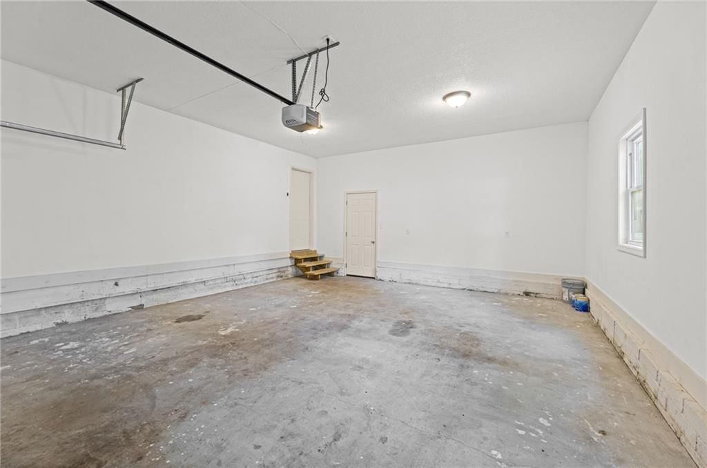 612 S Sherman Avenue — photo 29
