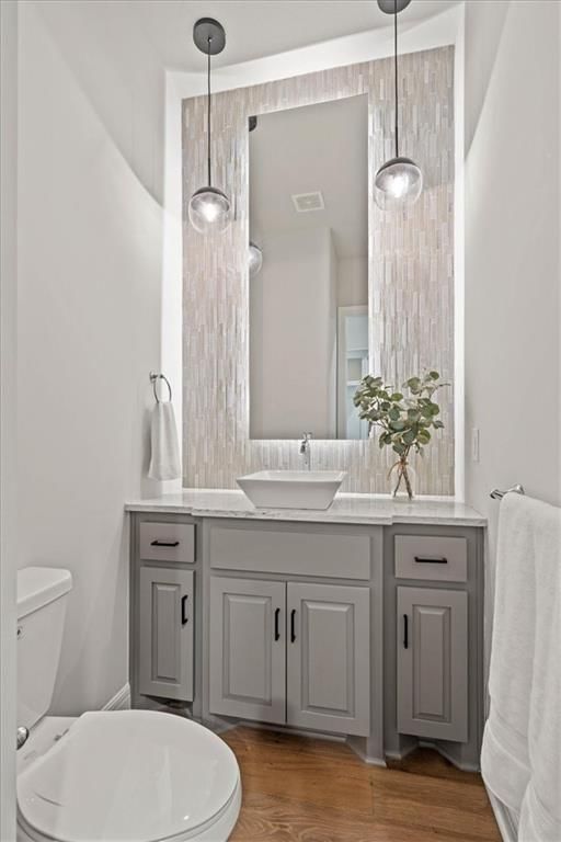 105 NW Ambersham Drive — photo 15