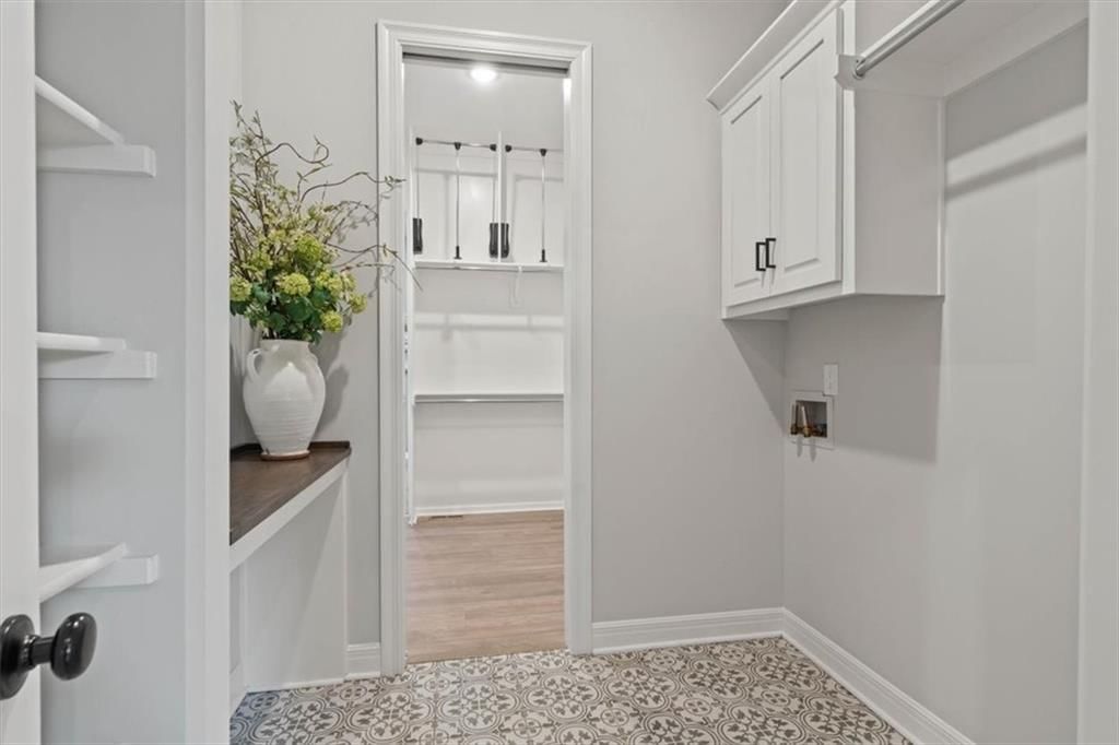 105 NW Ambersham Drive — photo 16