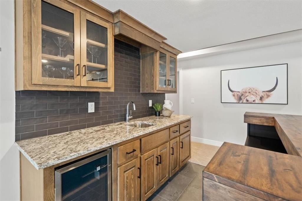 105 NW Ambersham Drive — photo 25