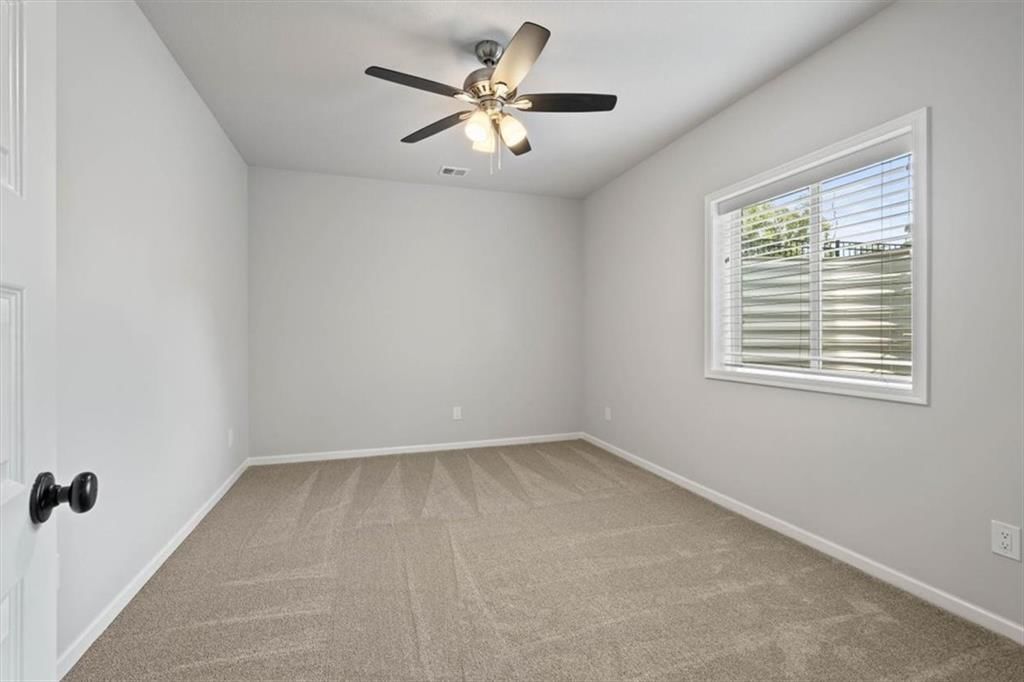 105 NW Ambersham Drive — photo 30