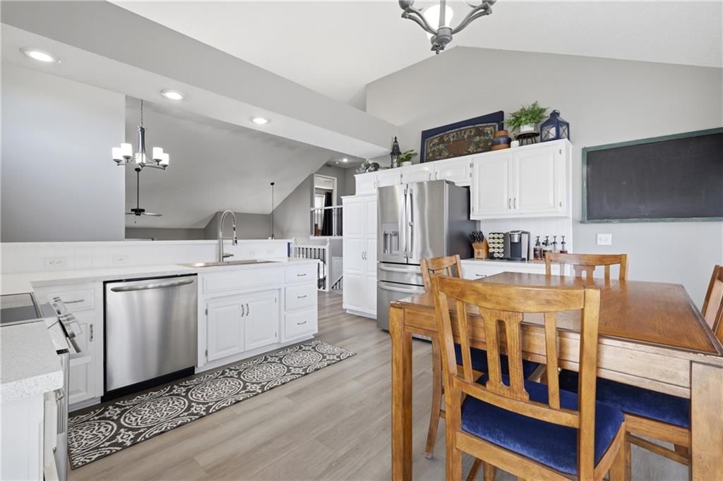 5106 Anderson Street — photo 10