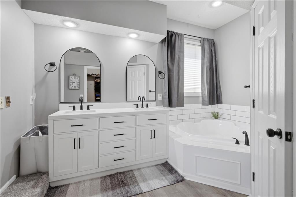 5106 Anderson Street — photo 14