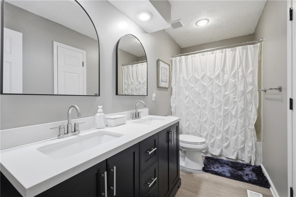 5106 Anderson Street — photo 20