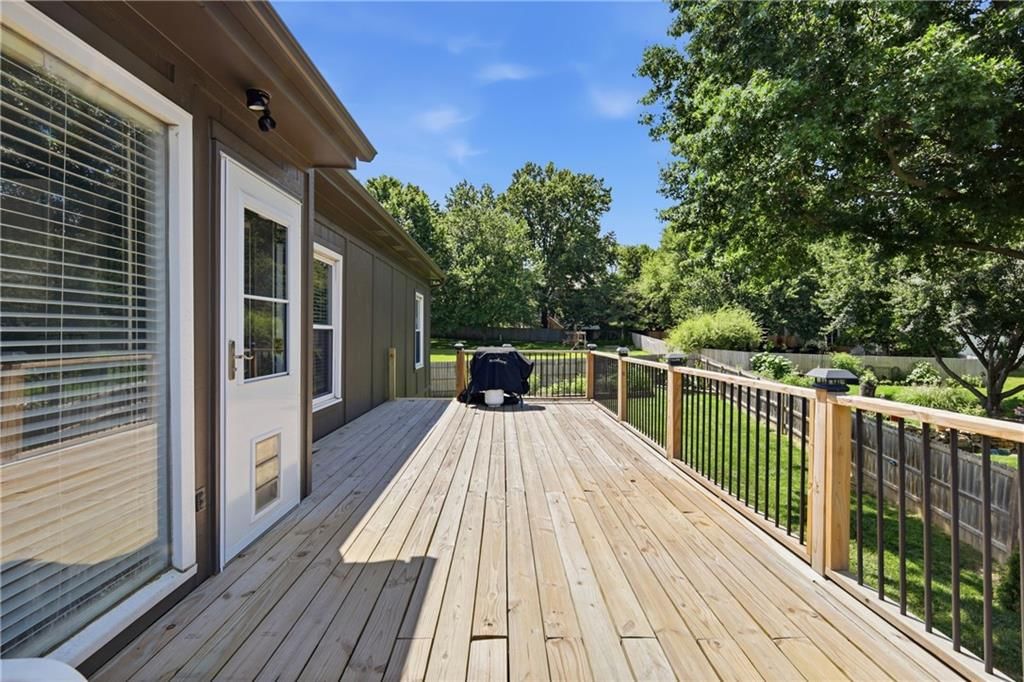 5106 Anderson Street — photo 26