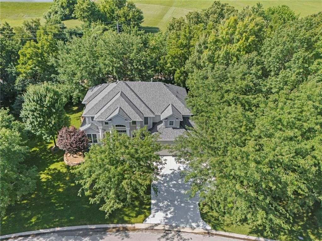 1629 SW Hedgewood Lane — photo 1