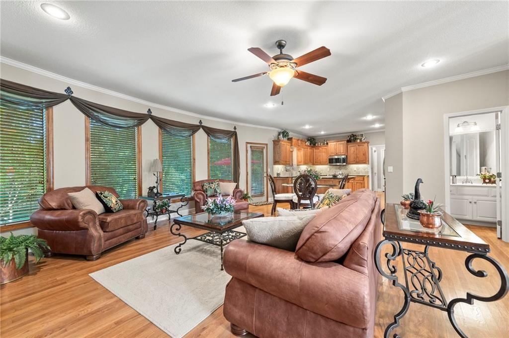 1629 SW Hedgewood Lane — photo 11